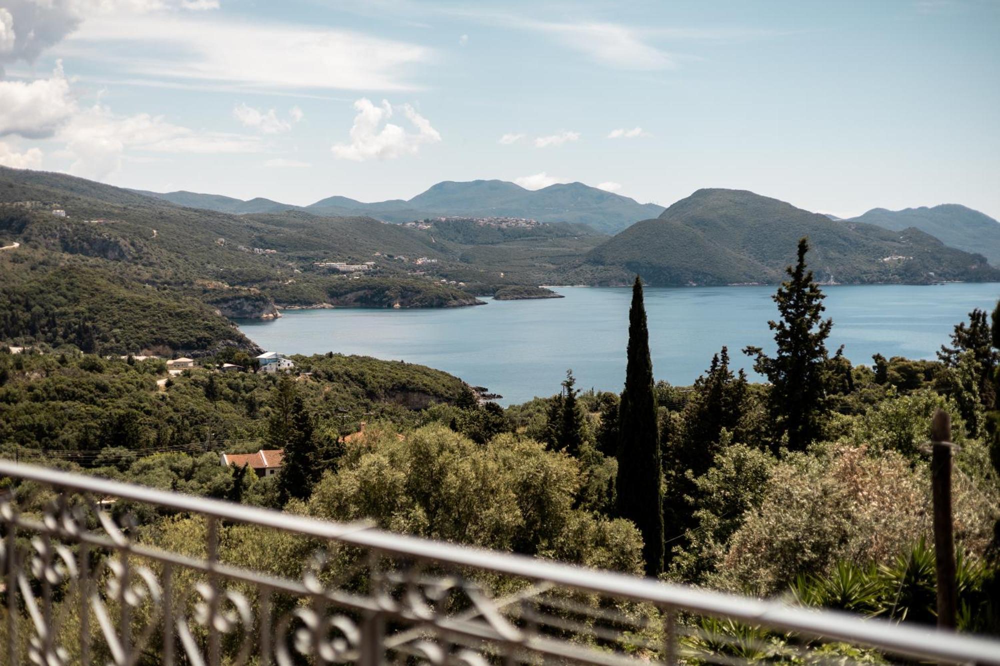 Artview Villa Sívota Екстериор снимка